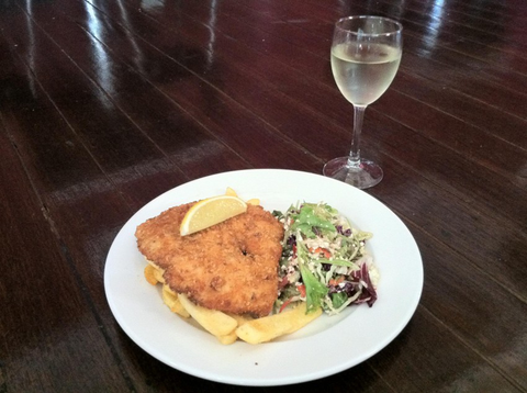 Commonwealth Hotel - Tourism Cairns 2