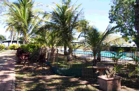 Mandorah Beach Hotel - Tourism Cairns 2