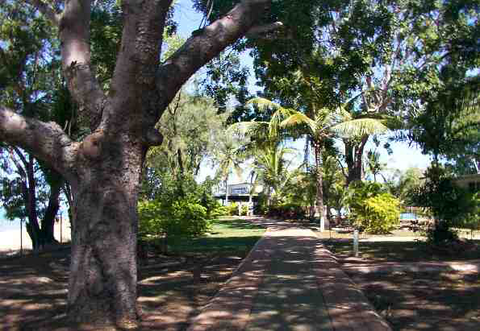 Mandorah Beach Hotel - Tourism Cairns 3