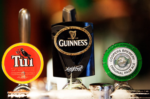 O'Malley's Irish Pub - Tourism Cairns 3