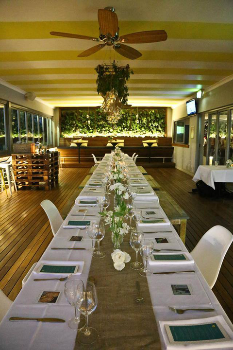Ocean Shores Tavern - Tourism Cairns 5