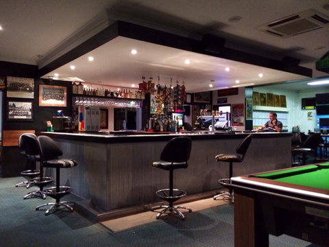 Queens Arms Hotel - Tourism Cairns 4