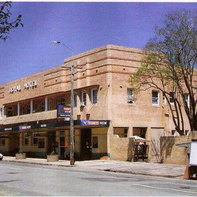 Royal Hotel - Tourism Cairns 0