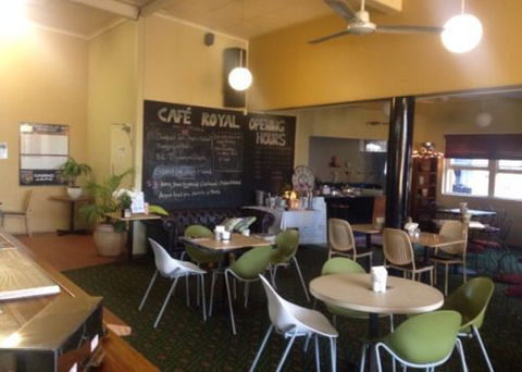 Royal Hotel Motel - Tourism Cairns 4