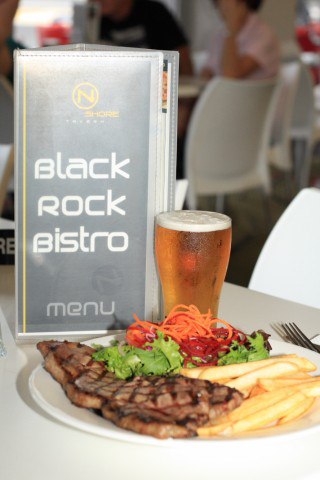 The North Shore Tavern - Tourism Cairns 3