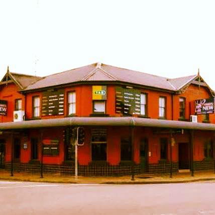 Town Hall Hotel - Tourism Cairns 1