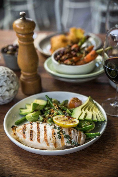 Union Bank Wine Bar - Tourism Cairns 4