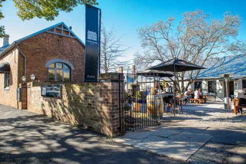 Union Bank Wine Bar - Tourism Cairns 7