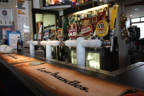 The Bennett Hotel - Tourism Cairns 4