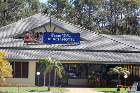 Bonny Hills Beach Hotel - Tourism Cairns 1