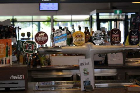 Bonny Hills Beach Hotel - Tourism Cairns 2