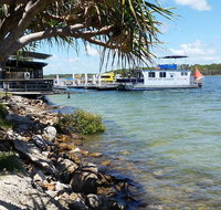 Tin Can Bay Yacht Club Bistro - Tourism Cairns