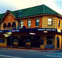 Queens Arms Hotel - Tourism Cairns