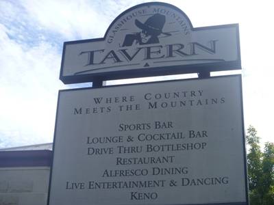 Glass House Mountains Tavern - Tourism Cairns 0