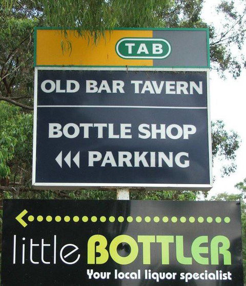 Old Bar Tavern - Tourism Cairns 0