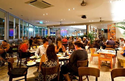Fish D’Vine & The Rum Bar - Tourism Cairns 3