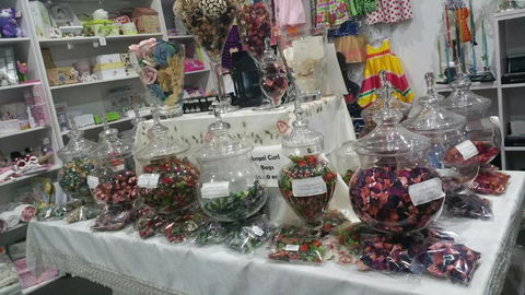 Homewares From Everywhere - Tourism Cairns 2