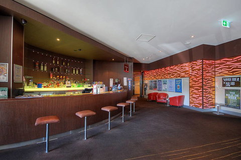 Hotel CBD - Tourism Cairns 1