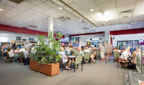 Taree Leagues Sports Club - Tourism Cairns 3