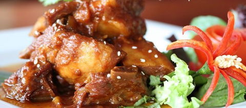 Banyan Tree Thai Restaurant - Tourism Cairns 2