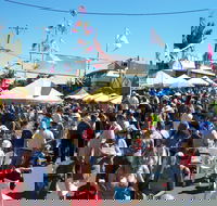 Byron Bay Community Market - Tourism Cairns