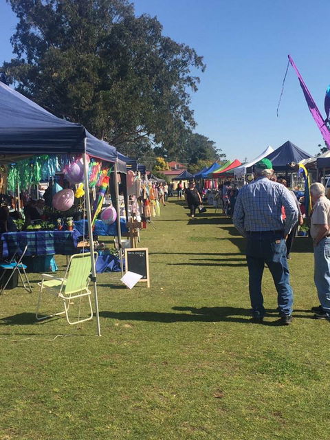 Casino Golf Club Markets - Tourism Cairns 0
