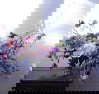 Flower Centrepiece Class - Tourism Cairns