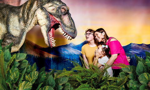 Meet The Dinosaurs At Scitech - Tourism Cairns 0