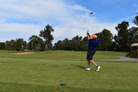 Nine And Dine Golf And Buffet Dinner With Seafood - Tourism Cairns 2