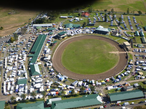 Outdoor Leisure Show - Tourism Cairns 0