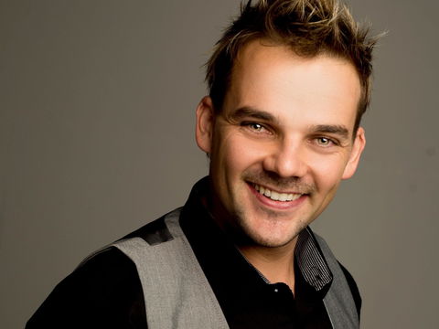 Peter Williams - Searching Spirit Tour - Tourism Cairns 0