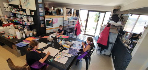 School Holidays - Kids Art Class - Painting - Tourism Cairns 2