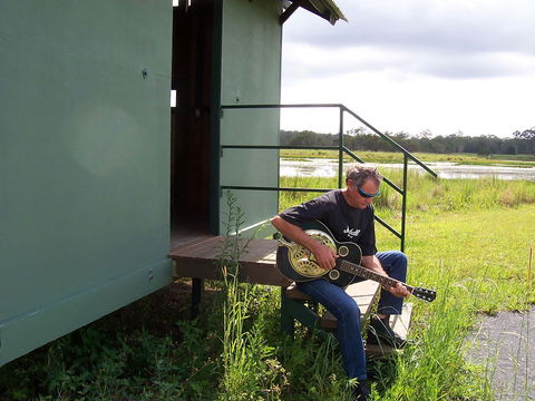 Sunday Session Blues On The Grass - Tourism Cairns 0