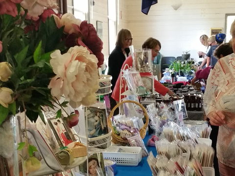 Taggerty 4 Seasons Market - Tourism Cairns 2