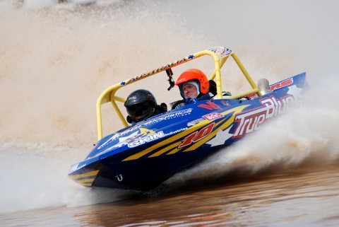 V8 Superboats - Tourism Cairns 0