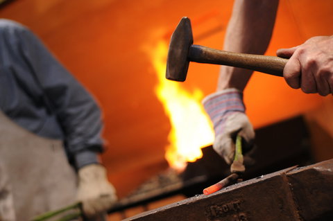 Blacksmithing Advanced Workshop - Tourism Cairns 0