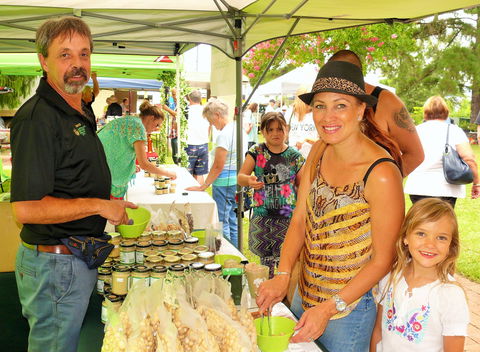 Gloucester Farmers Market - Tourism Cairns 1