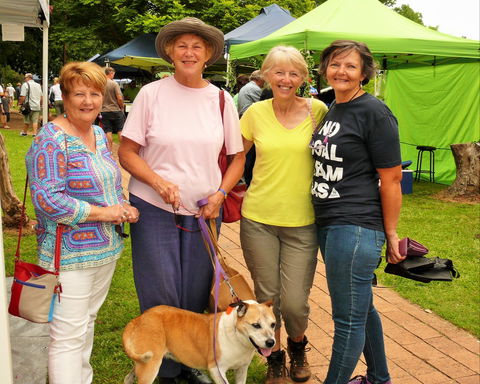Gloucester Farmers Market - Tourism Cairns 2