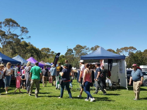 Hanging Rock Makers Market - Tourism Cairns 0
