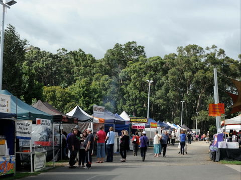 Lardner Park Market - Tourism Cairns 0
