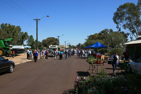 Nungarin Markets - Tourism Cairns 0