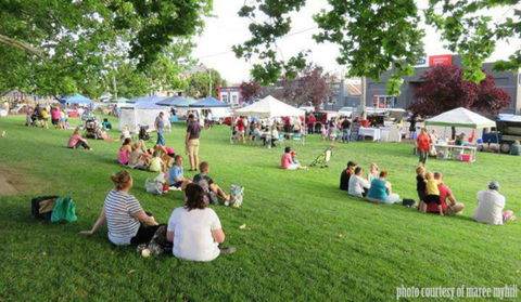 Young And Region Farmers Markets - Tourism Cairns 0