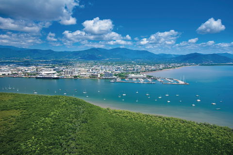 7 Cairns Marathon - Tourism Cairns 1