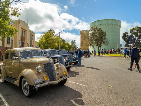 Australian Art Deco Festival Leeton - Tourism Cairns 2