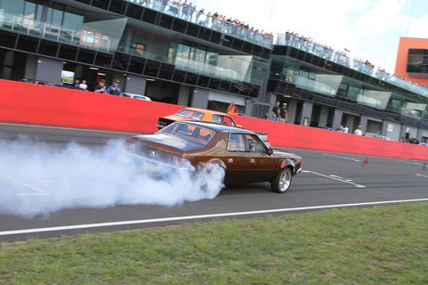Bathurst Autofest - Tourism Cairns 0