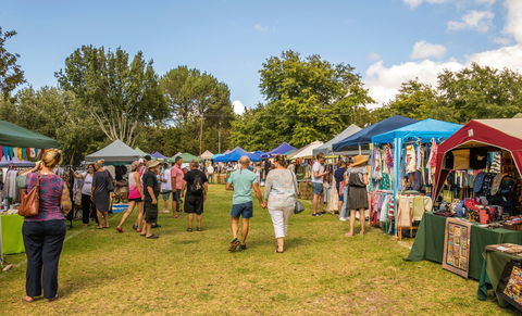 Biloela Markets In The Park - Tourism Cairns 0