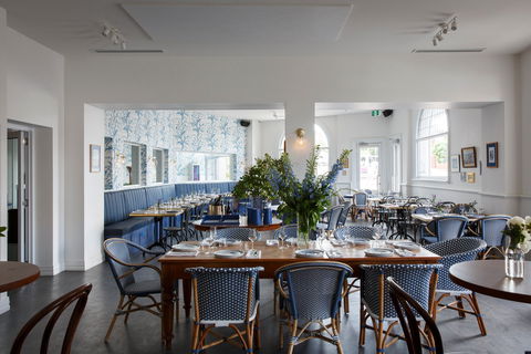 Dine In Style With Lola - Tourism Cairns 0