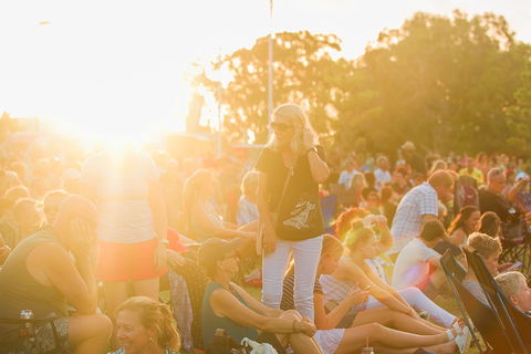 Food N Groove Fridays - Tourism Cairns 2