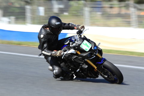 QR Moto Ride Days At Queensland Raceways! - Tourism Cairns 2
