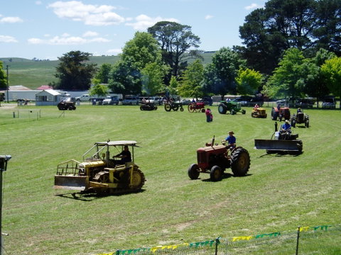 Southern Tablelands Vintage Farm Field Days - Tourism Cairns 2